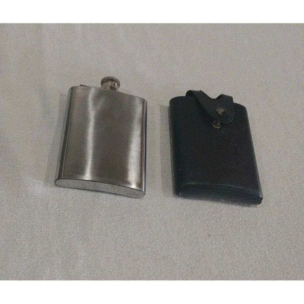 Stainless Steel 7 Ounce Flask with Leather Case